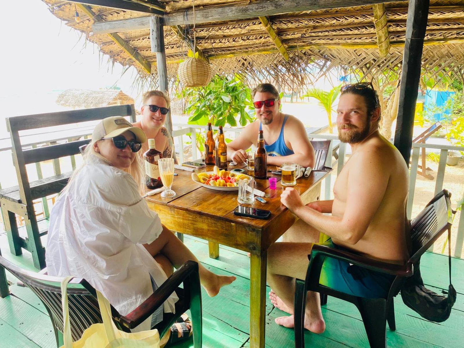 Sea Shine Guest House Hikkaduwa Ngoại thất bức ảnh