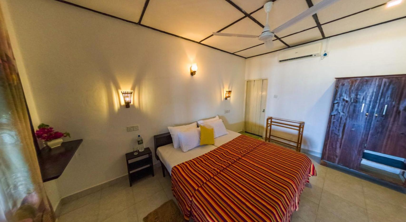 Sea Shine Guest House Hikkaduwa Ngoại thất bức ảnh